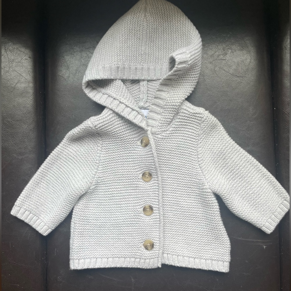 NWOT Old Navy hooded cartigan sweater size 0-3 mos